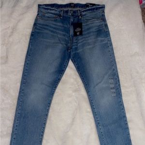 GAP Brand new with stickers men’s blue jeans.